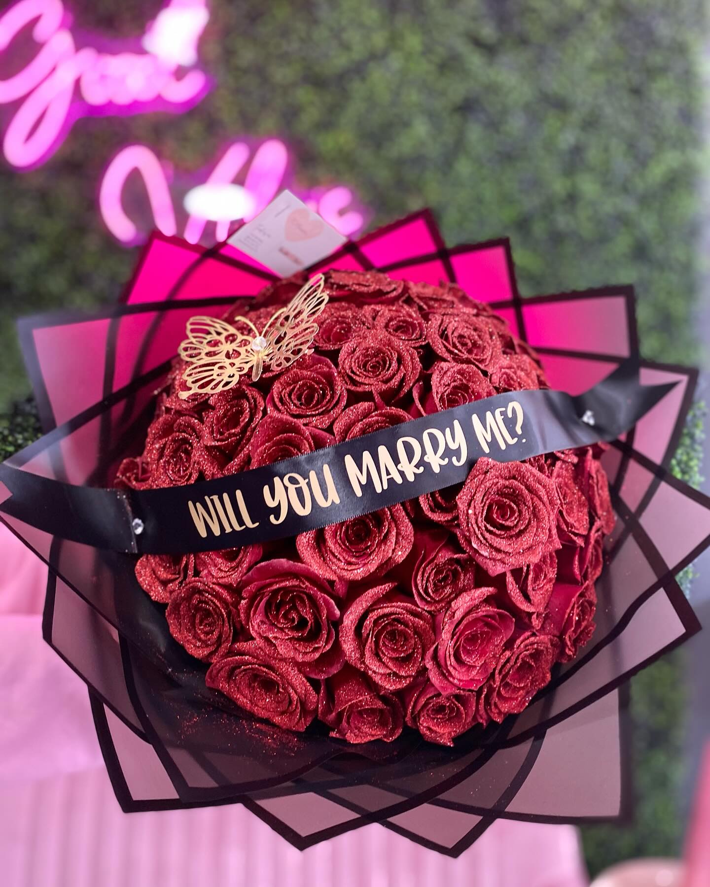 Glitter roses bouquet